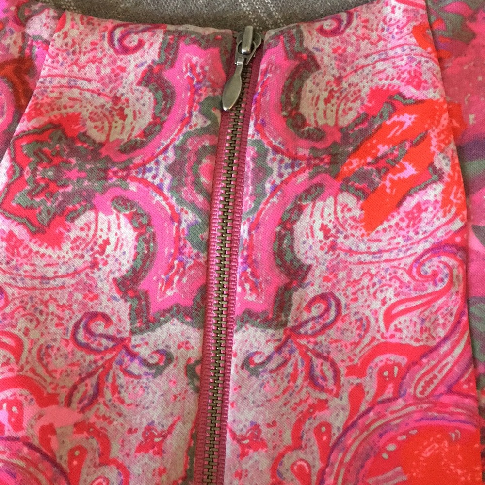 Cabi Red and Pink top - Picture 11 of 11
